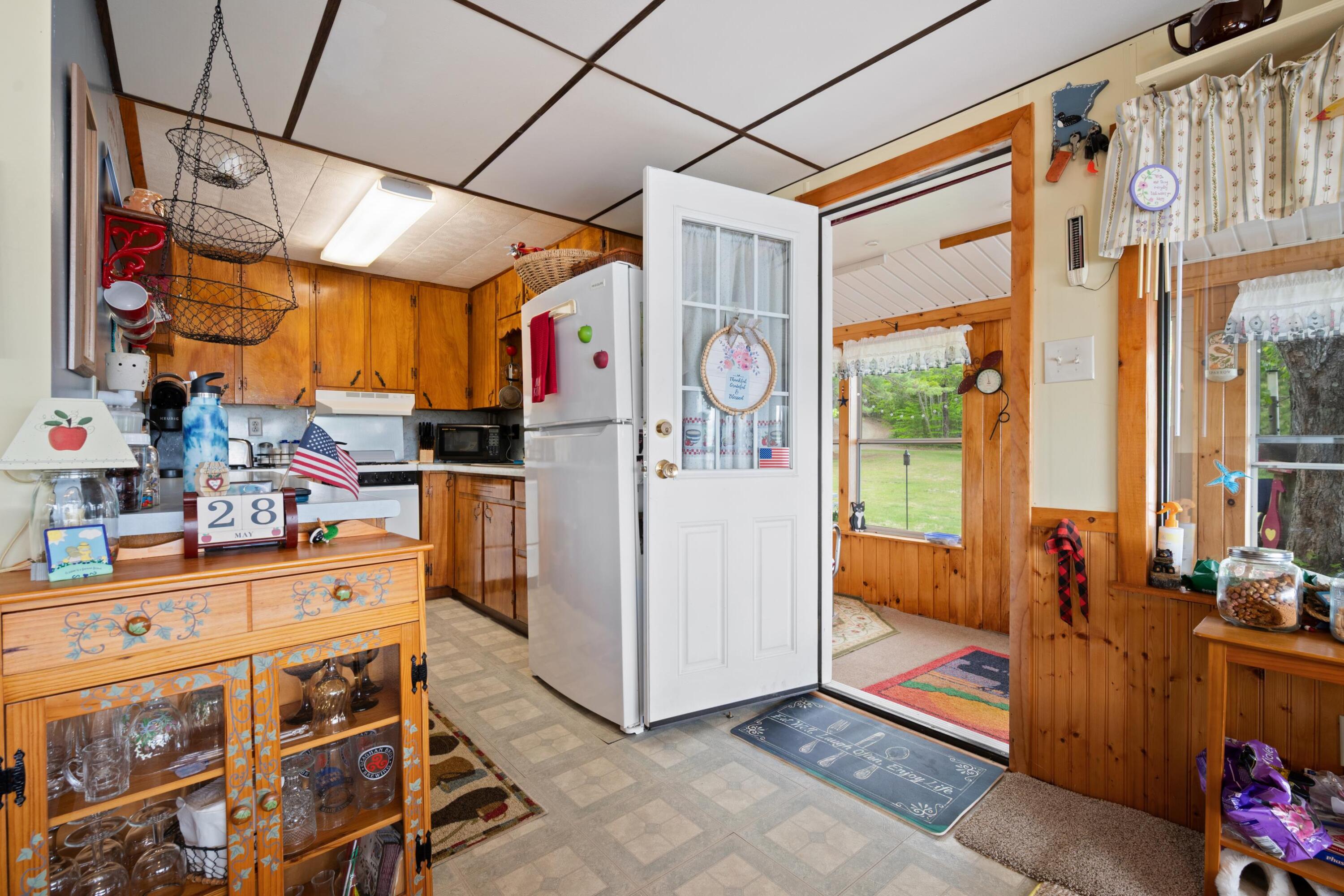 212 Sibley Road Burlington, ME 04417 - Photo 12 of 41 h9hf74p3th