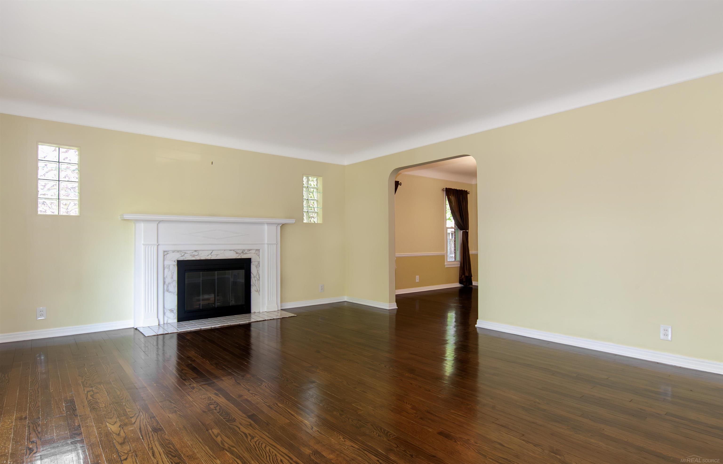 1772 Prestwick Road Grosse Pointe Woods, MI 48236 - Photo 9 of 58
