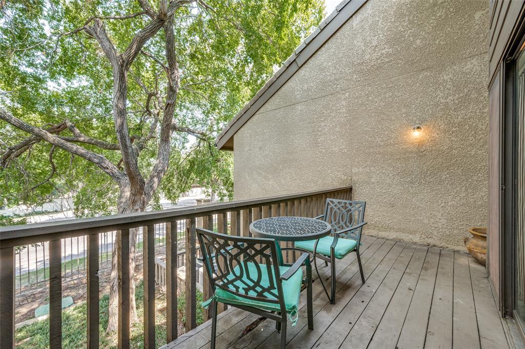 4517 North O'Connor Road, Unit 1138 Irving, TX 75062 - Photo 22 of 24 View of deck