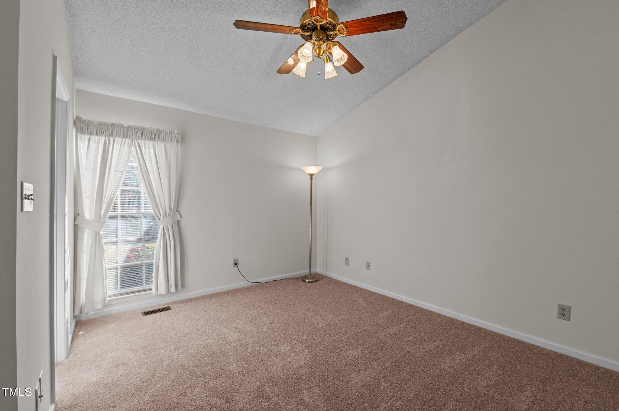 1101 Esher Court Raleigh, NC 27609 - Photo 8 of 15 19-web-or-mls-DSC_9498
