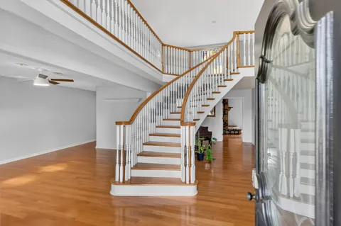 $999,999 | 7255 Hall Road, Greenbrier, TN 37073