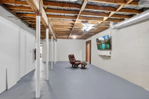 $999,999 | 7255 Hall Road, Greenbrier, TN 37073