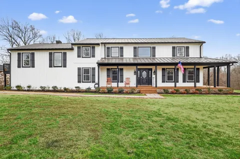 $999,999 | 7255 Hall Road, Greenbrier, TN 37073