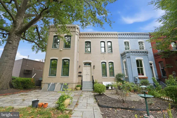 $925,000 | 631 North Carolina Avenue Southeast, Unit 1, Washington, DC 20003
