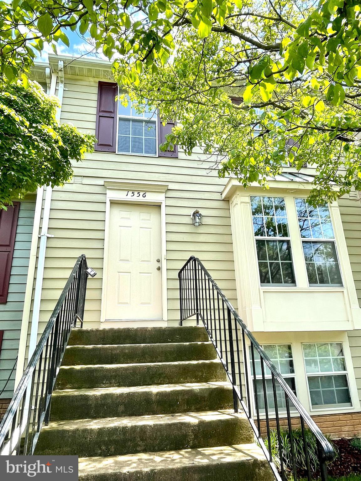 1556 Autumn Ridge Circle Reston, VA 20194 - Photo 2 of 30