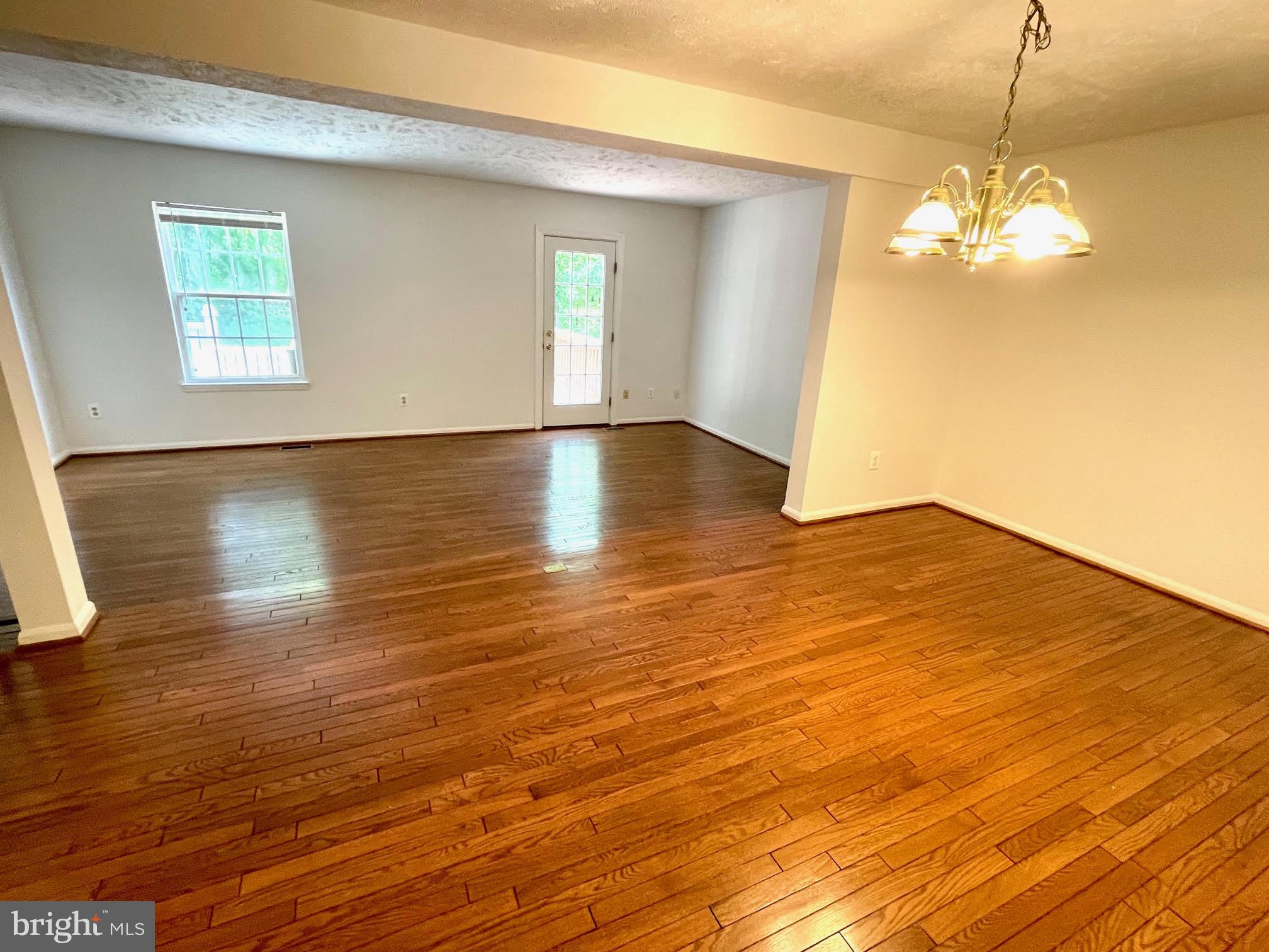 1556 Autumn Ridge Circle Reston, VA 20194 - Photo 3 of 30