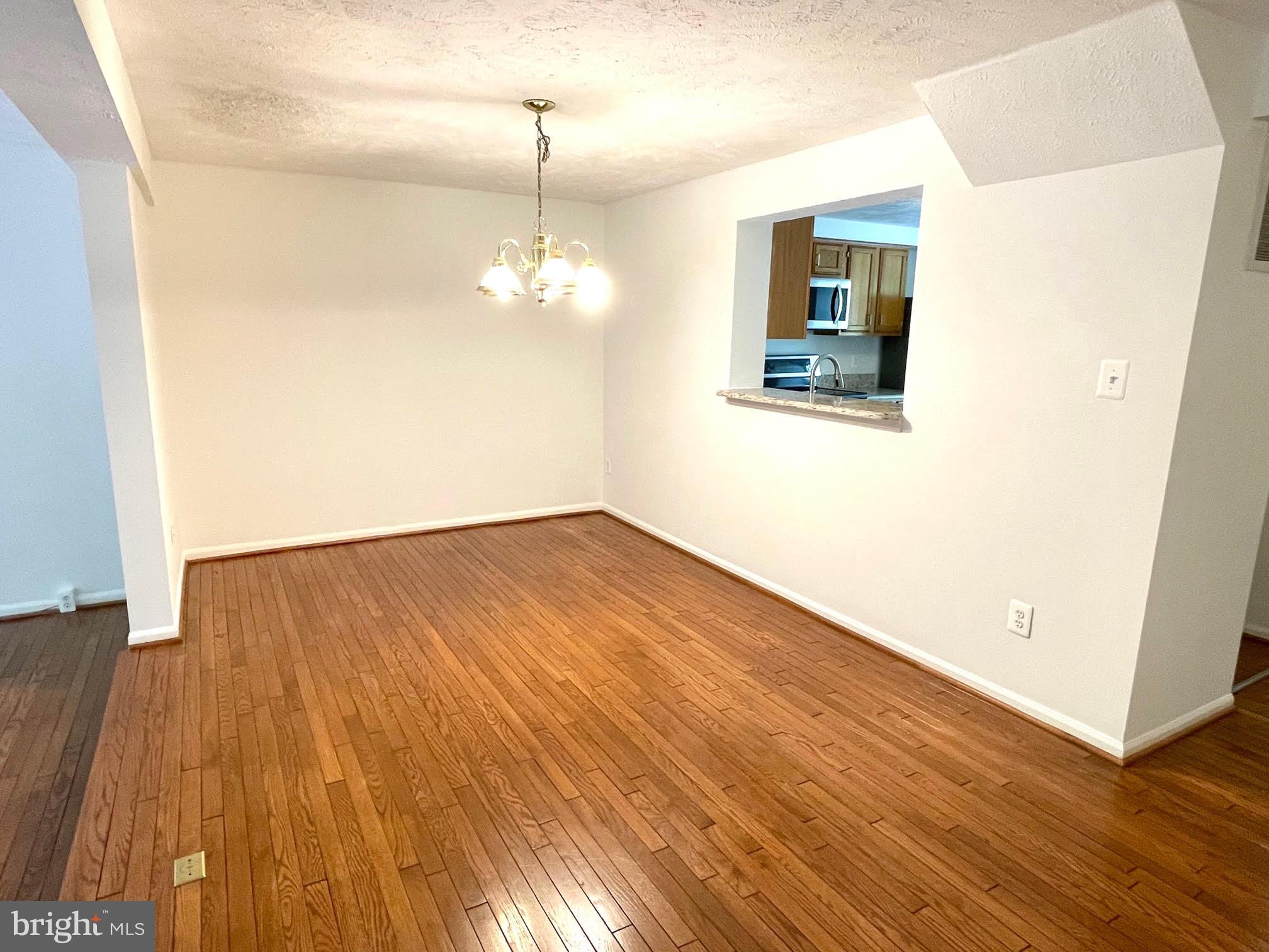 1556 Autumn Ridge Circle Reston, VA 20194 - Photo 4 of 30