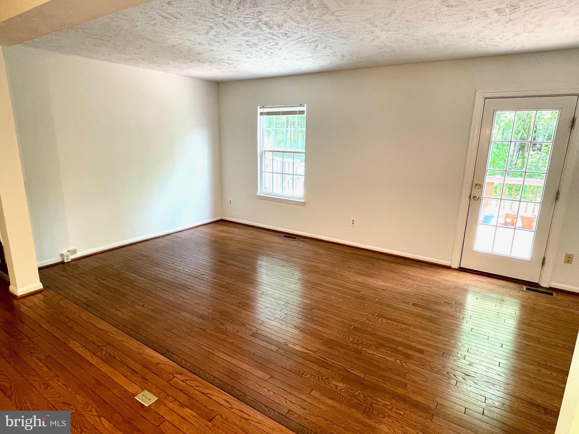 1556 Autumn Ridge Circle Reston, VA 20194 - Photo 6 of 30