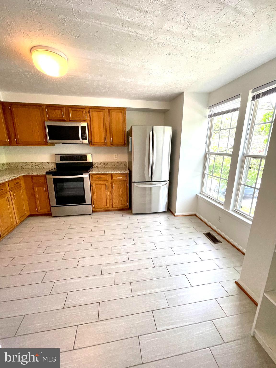 1556 Autumn Ridge Circle Reston, VA 20194 - Photo 7 of 30