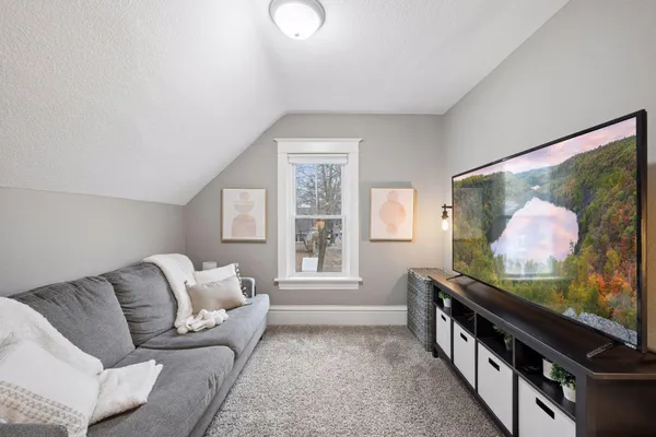 $250,000 | 222 3rd Avenue Northeast, St. Cloud, MN 56304