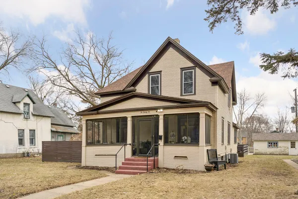 $250,000 | 222 3rd Avenue Northeast, St. Cloud, MN 56304