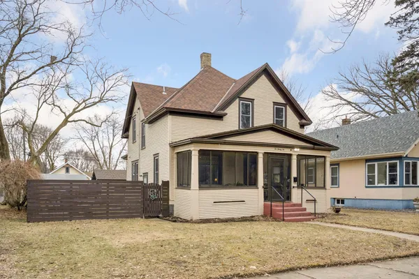 $250,000 | 222 3rd Avenue Northeast, St. Cloud, MN 56304