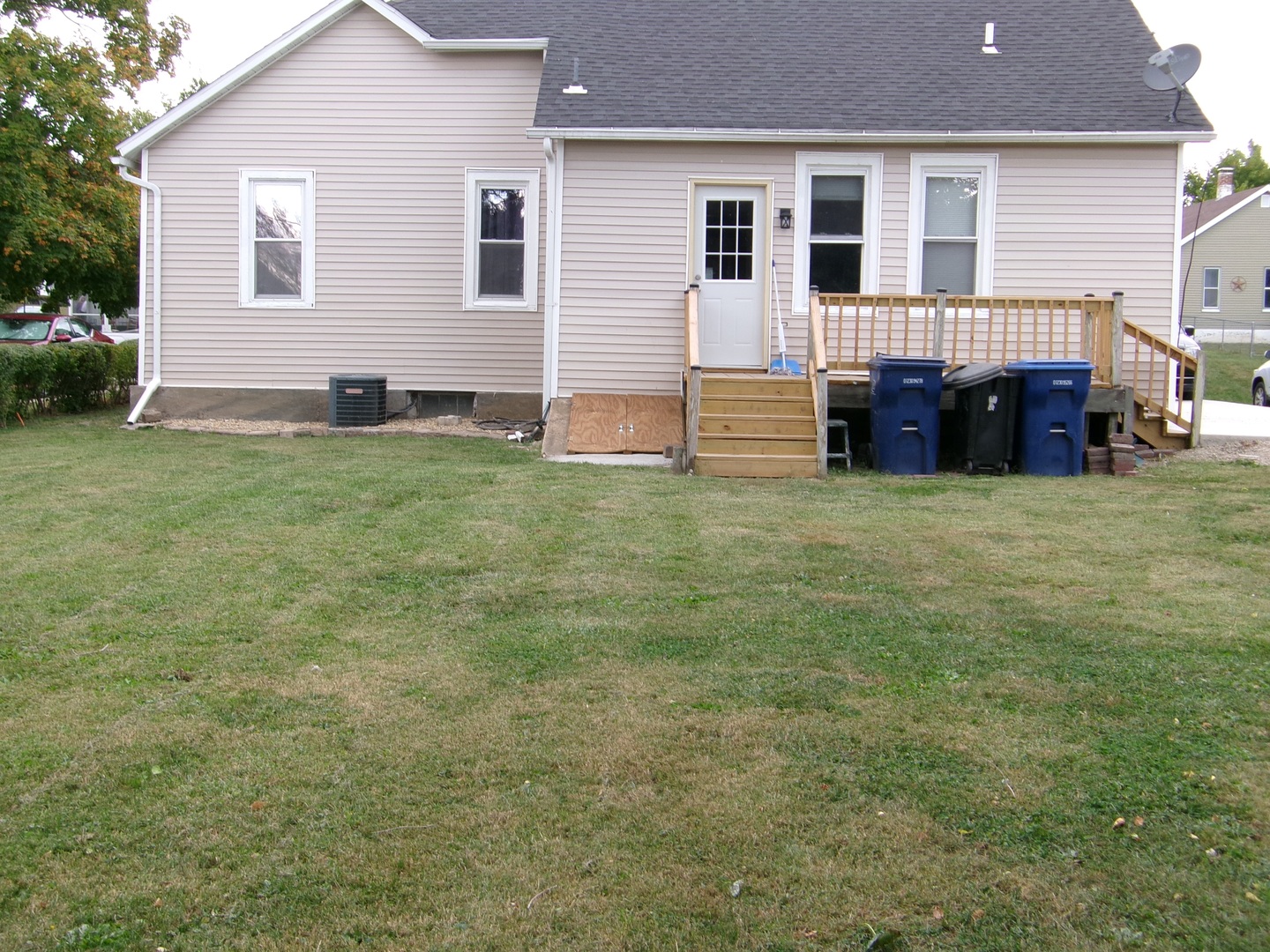 316 7th Street LaSalle, IL 61301 - Photo 10 of 11 a view of house with backyard