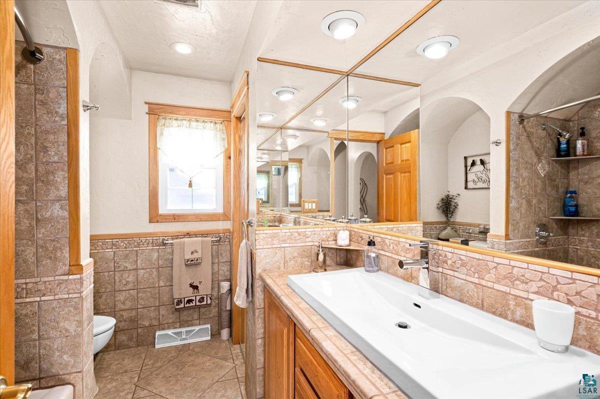 1818 Ridgewood Court Duluth, MN 55804 - Photo 15 of 50 Gallery Image 15