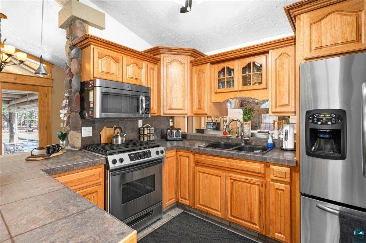 1818 Ridgewood Court Duluth, MN 55804 - Photo 7 of 50 Gallery Image 7