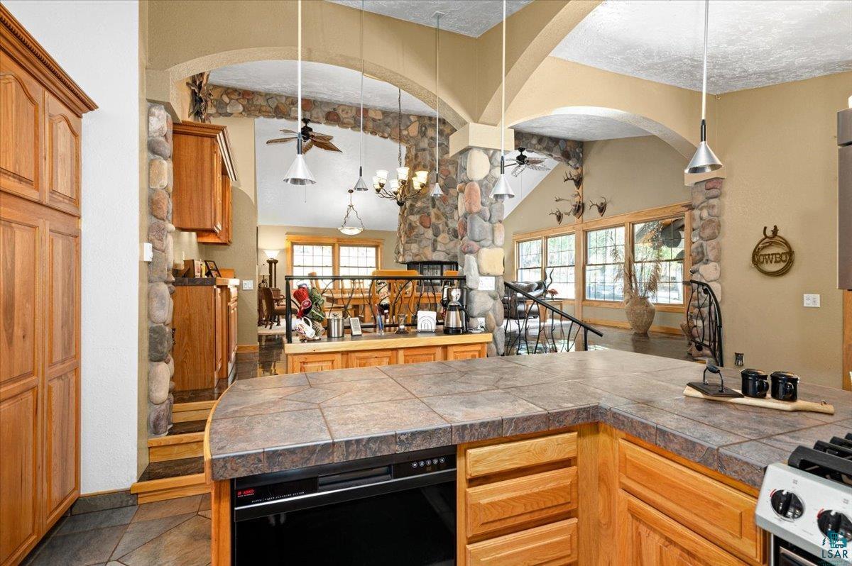 1818 Ridgewood Court Duluth, MN 55804 - Photo 8 of 50 Gallery Image 8