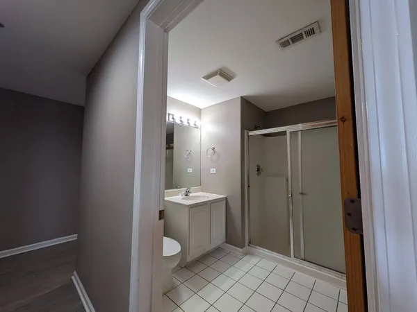 $2,000 | 6238 West 26th Street, Unit 504, Berwyn, IL 60402