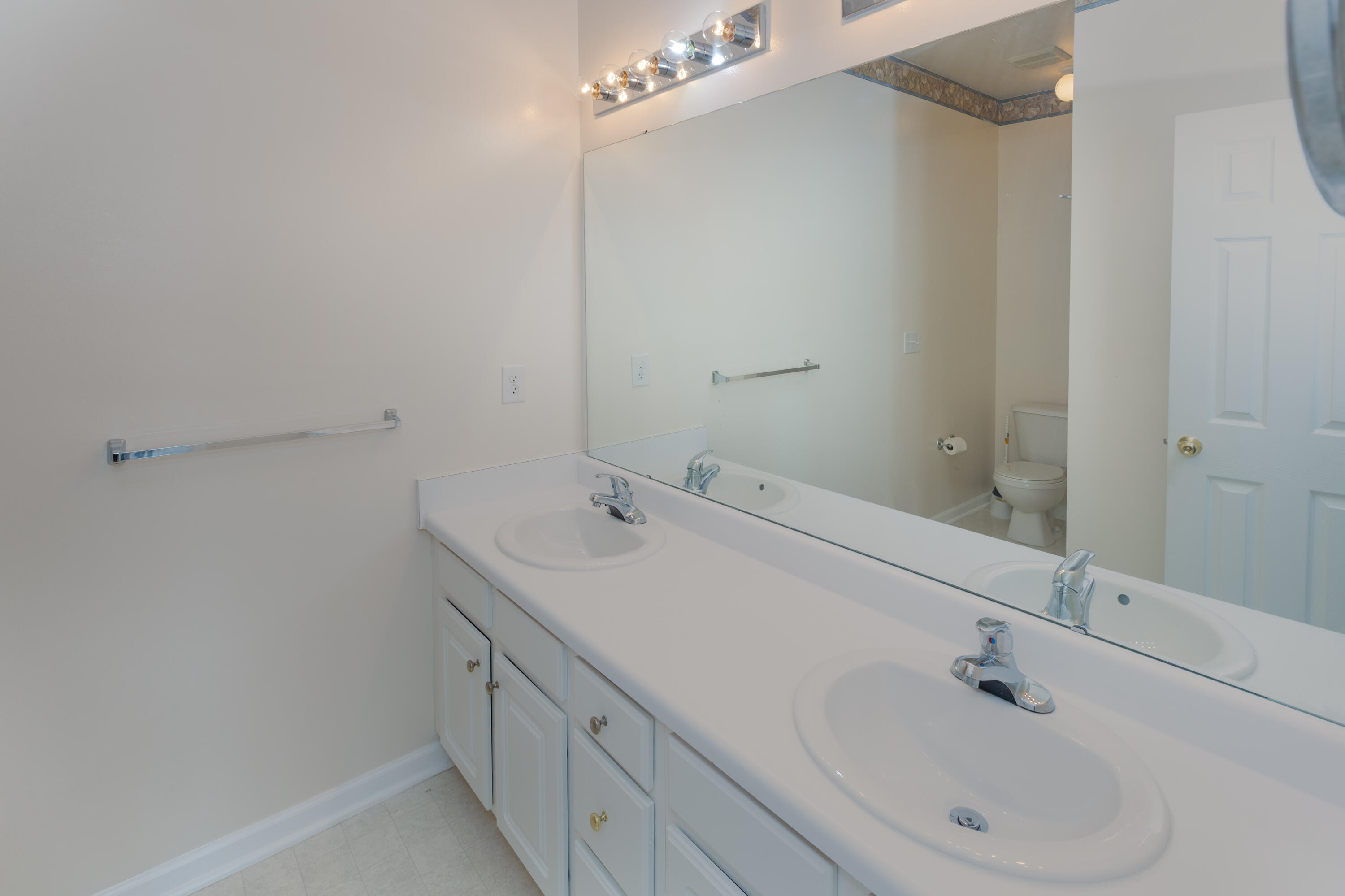 3206 Mariners Way Moncks Corner, SC 29461 - Photo 19 of 27 3206_Mariners_Way_Brett_Martin_Photograp
