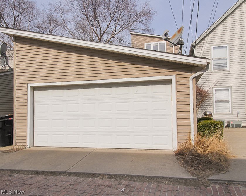 525 Literary Road Cleveland, OH 44113 - Photo 33 of 33 Gallery Image 33