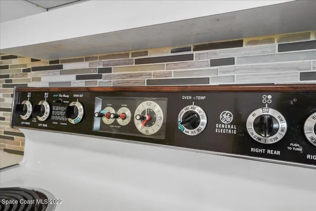 $2,000 | 7990 South Hwy A1A, Melbourne Beach, FL 32951