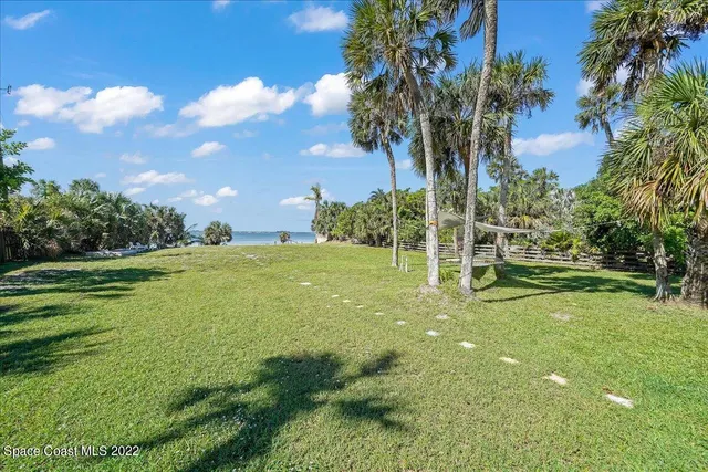 $2,000 | 7990 South Hwy A1A, Melbourne Beach, FL 32951
