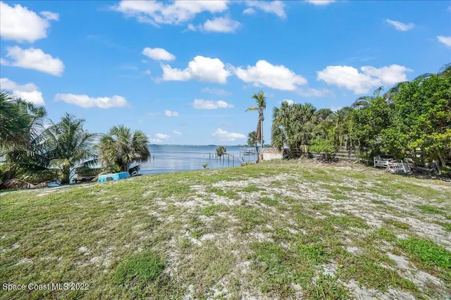 $2,000 | 7990 South Hwy A1A, Melbourne Beach, FL 32951