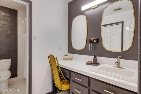 $300,000 | 100 Presbytere Parkway, Lafayette, LA 70503