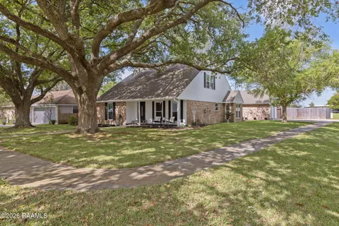 $300,000 | 100 Presbytere Parkway, Lafayette, LA 70503