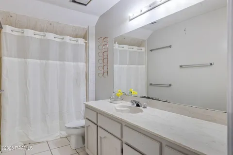 $300,000 | 100 Presbytere Parkway, Lafayette, LA 70503