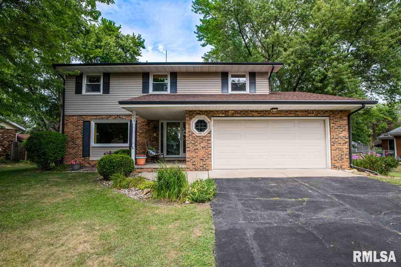 1032 Brentwood Road Morton, IL 61550 - Photo 1 of 29 Gallery Image 1