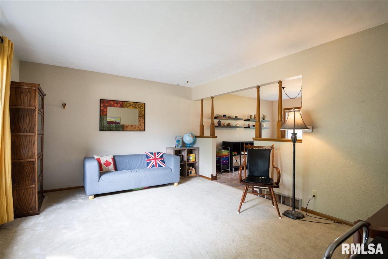 1032 Brentwood Road Morton, IL 61550 - Photo 4 of 29 Gallery Image 4