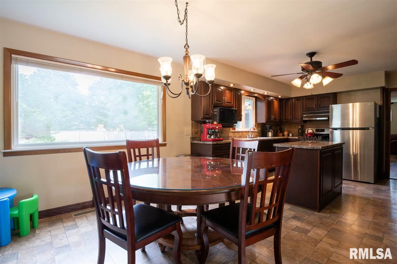1032 Brentwood Road Morton, IL 61550 - Photo 6 of 29 Gallery Image 6