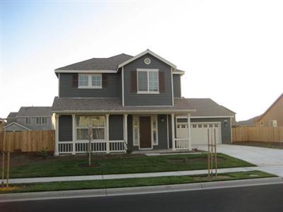 667 Sierra Avenue Reedley, CA 93654 - Photo 1 of 12 Front of Home