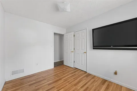 $285,000 | 226 Breckenridge Drive, Powder Springs, GA 30127