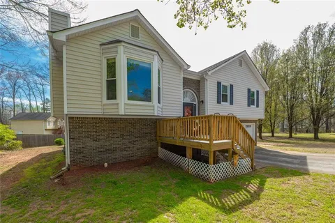 $285,000 | 226 Breckenridge Drive, Powder Springs, GA 30127