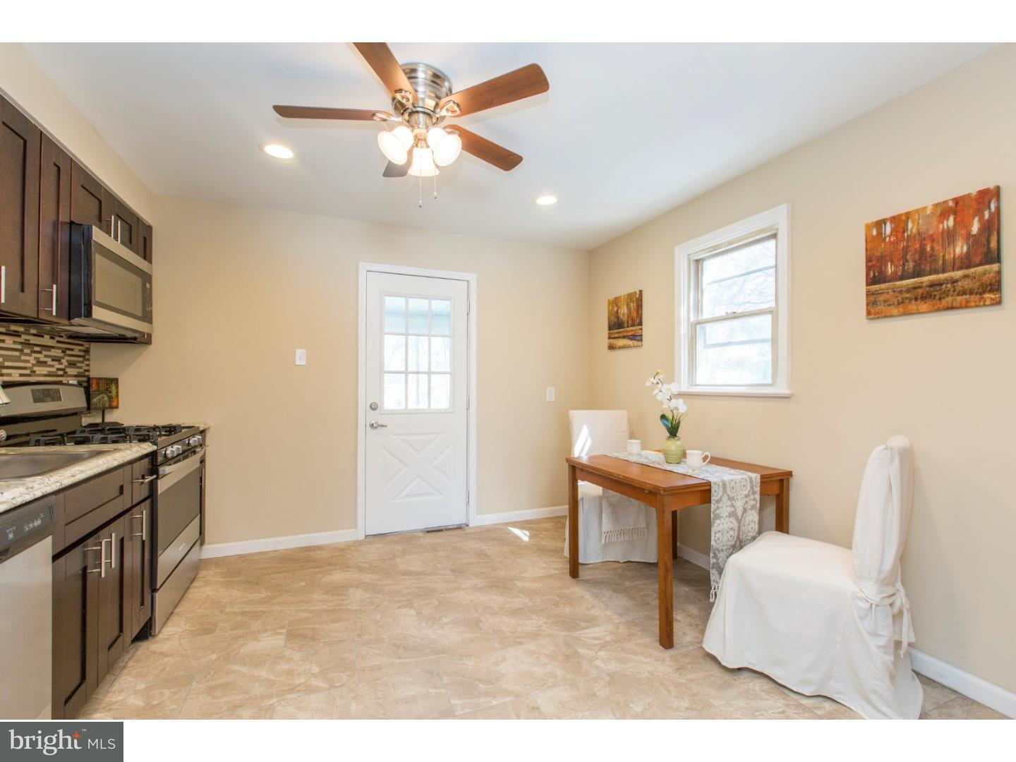 441 Vincent Road Willow Grove, PA 19090 - Photo 11 of 25 Kitchen
