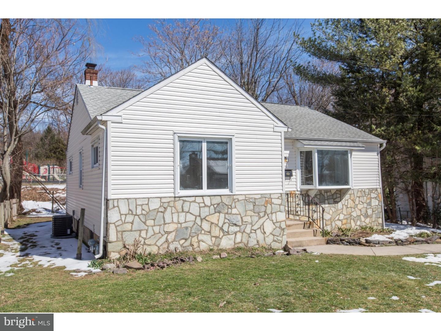 441 Vincent Road Willow Grove, PA 19090 - Photo 3 of 25 Exterior Front