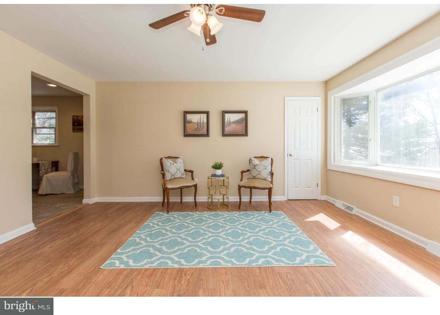 441 Vincent Road Willow Grove, PA 19090 - Photo 7 of 25 Living Room