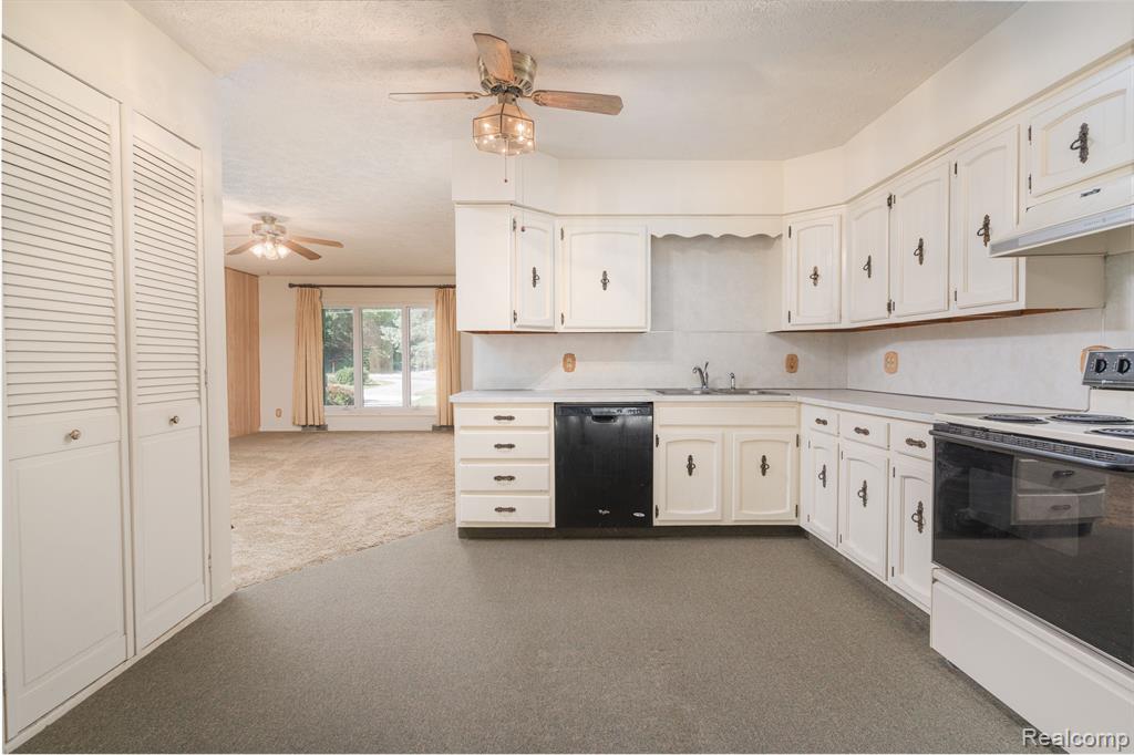 4750 North Nicholson Road Fowlerville, MI 48836 - Photo 9 of 31