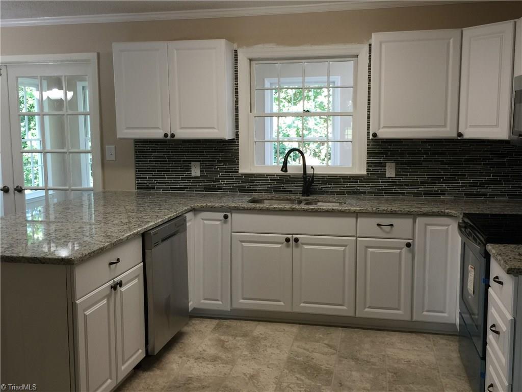 4920 Skylark Road Pfafftown, NC 27040 - Photo 15 of 30 Gallery Image 15
