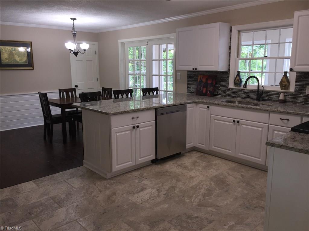 4920 Skylark Road Pfafftown, NC 27040 - Photo 17 of 30 Gallery Image 17