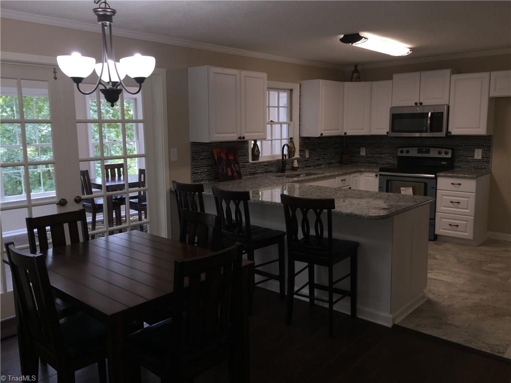 4920 Skylark Road Pfafftown, NC 27040 - Photo 3 of 30 Gallery Image 3