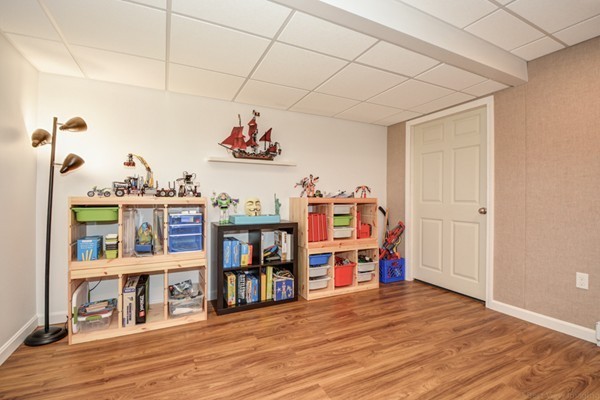 9 Rosegate Road Needham, MA 02494 - Photo 25 of 30