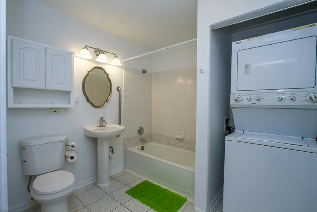 $180,000 | 3265 Kirchoff Road, Unit 223, Rolling Meadows, IL 60008