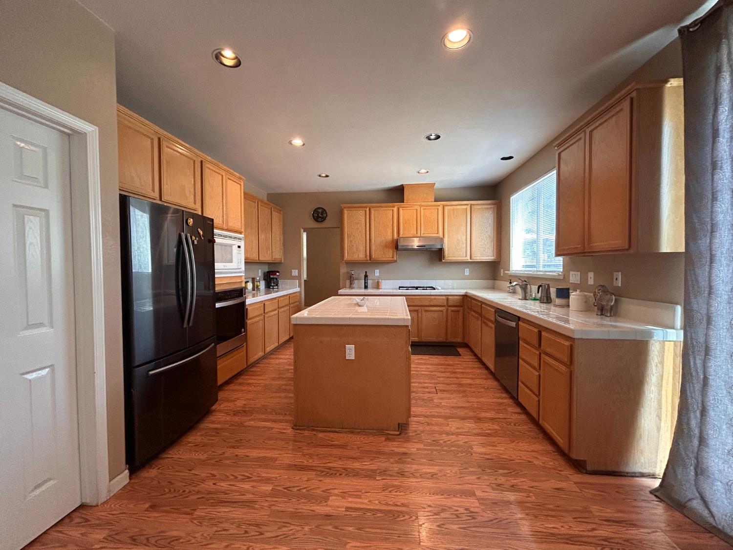 3308 Yerington Court Modesto, CA 95355 - Photo 15 of 37