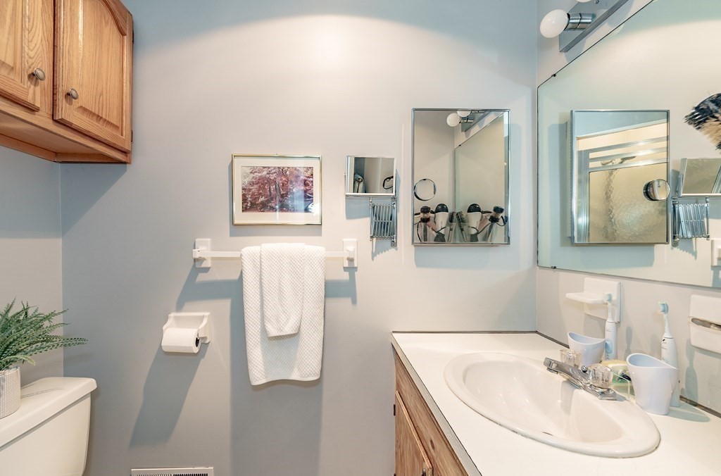 1118 Frank Smith Road Longmeadow, MA 01106 - Photo 24 of 36 Gallery Image 24