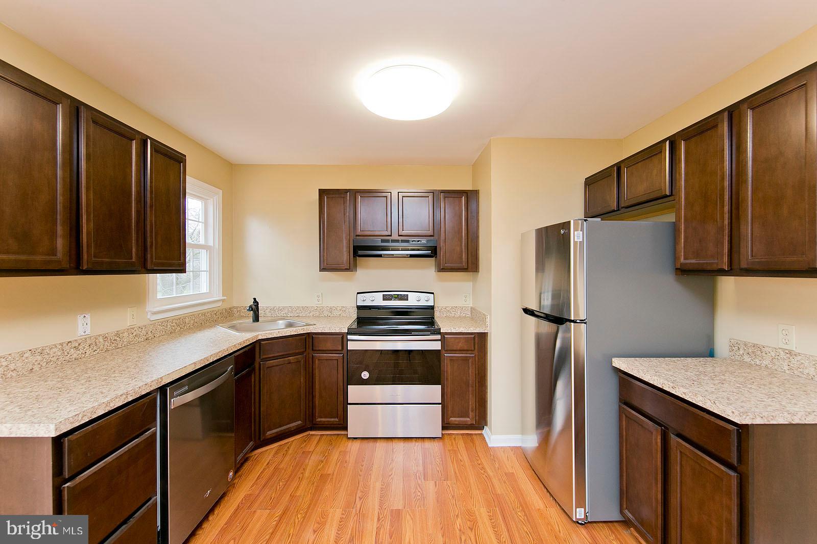 116 Woodrow Road Winchester, VA 22602 - Photo 8 of 42 Kitchen