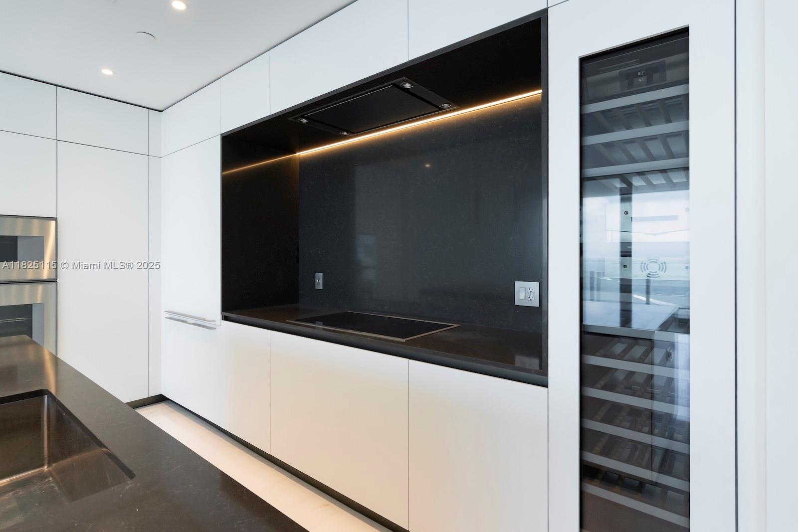 300 Biscayne Blvd Way, Unit 3902 Miami, FL 33131 - Photo 16 of 41 a elevator with metal door