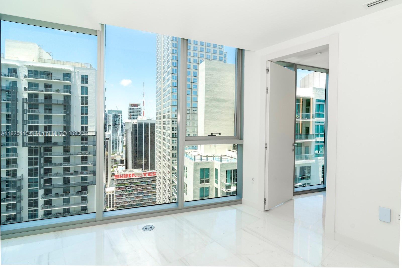 300 Biscayne Blvd Way, Unit 3902 Miami, FL 33131 - Photo 35 of 41