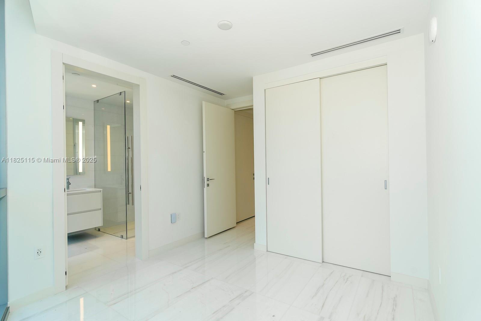 300 Biscayne Blvd Way, Unit 3902 Miami, FL 33131 - Photo 36 of 41 a view of an empty room